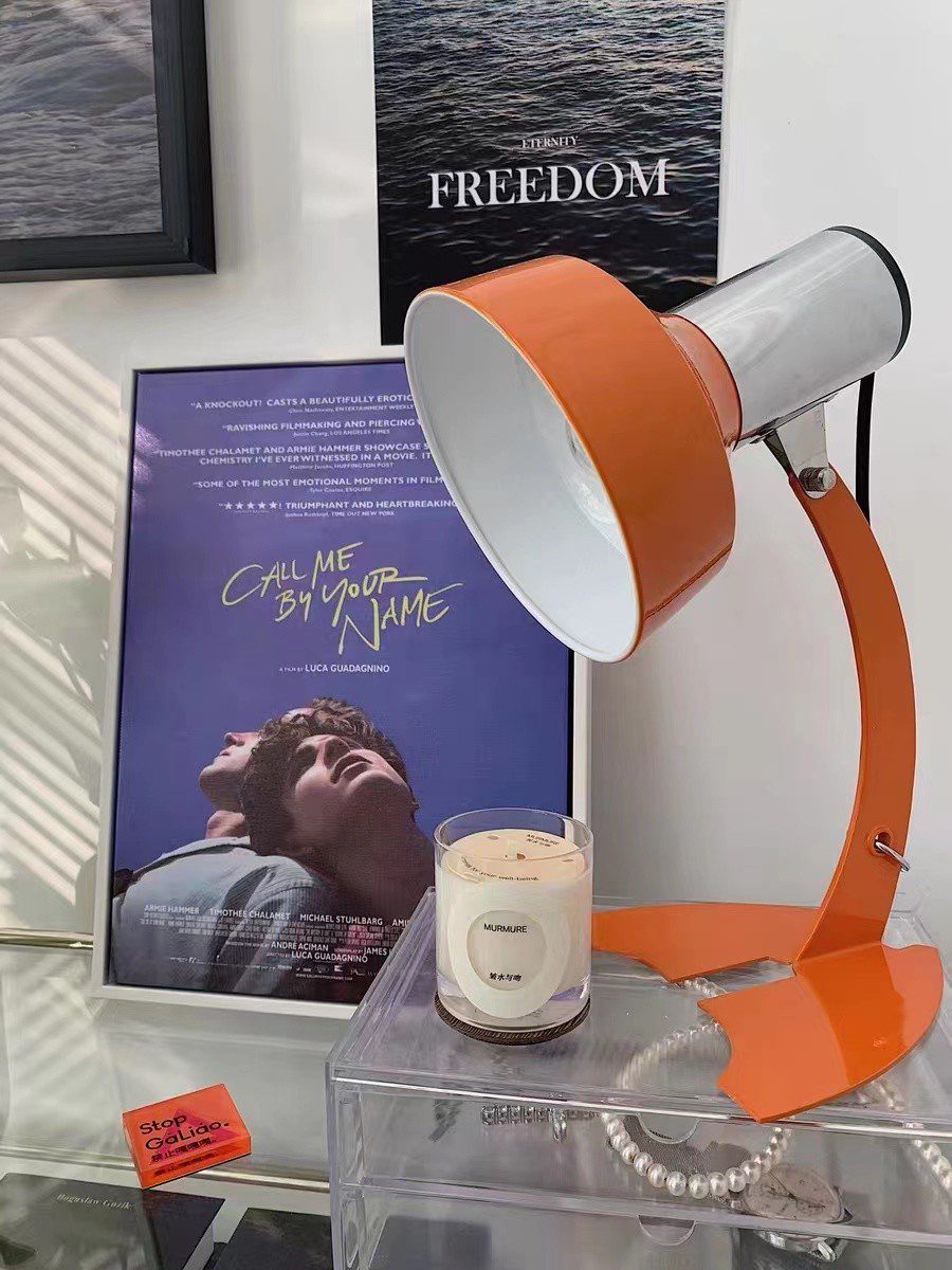 Orange Daffy Table Lamp
