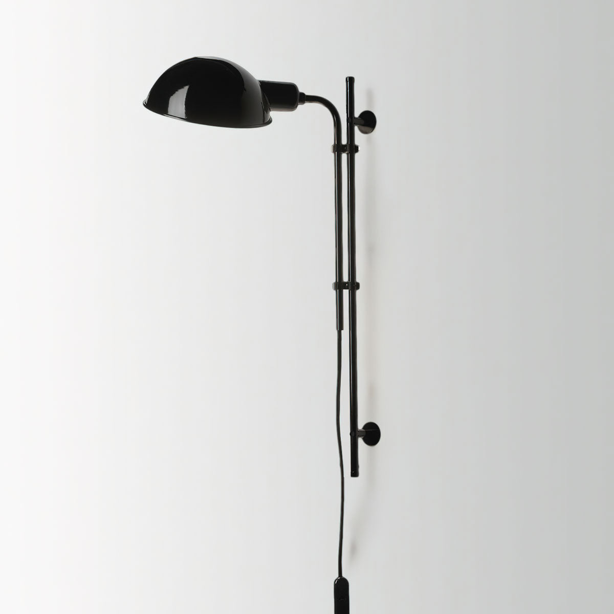 orbis-wall-lamp