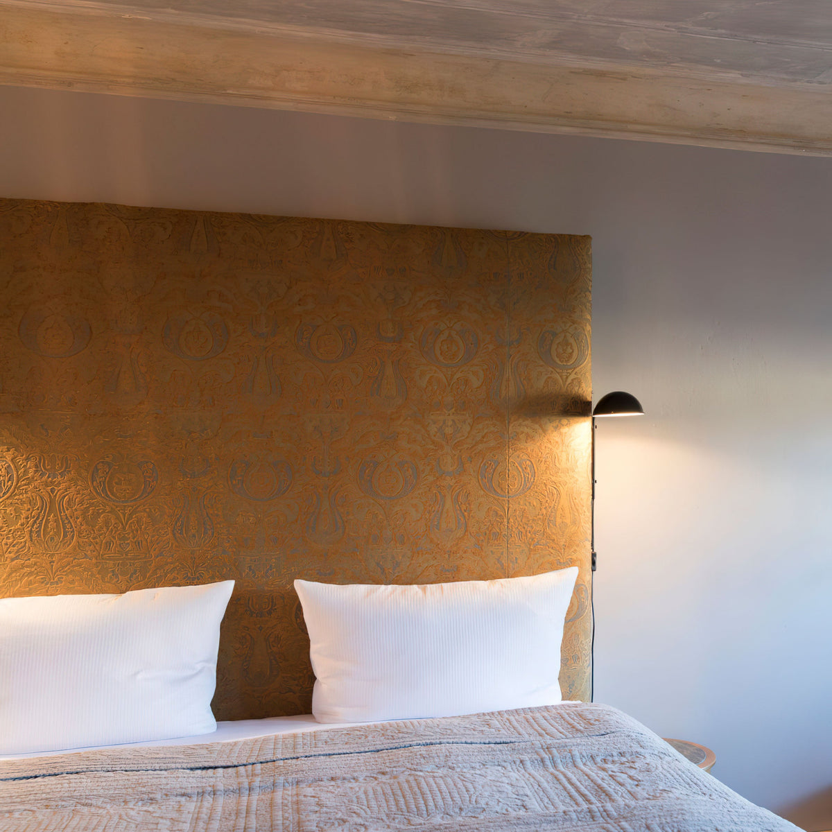 orbis-wall-lamp