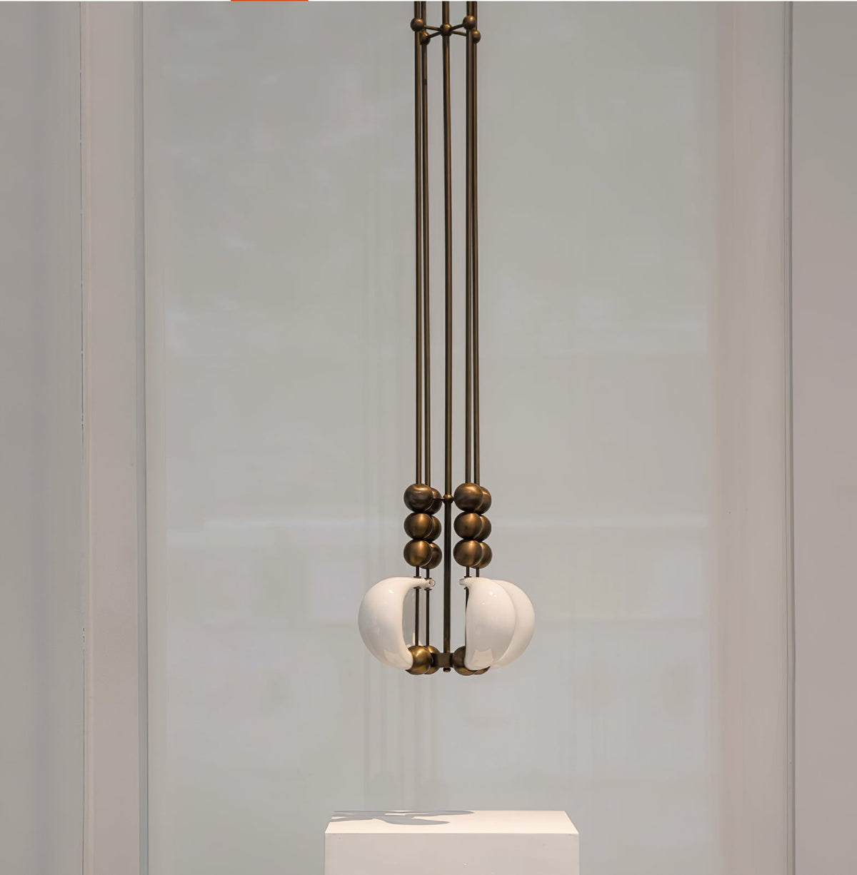 Orbitaler Pendant Light – Modern Glass Chandelier for Dining and Living Spaces