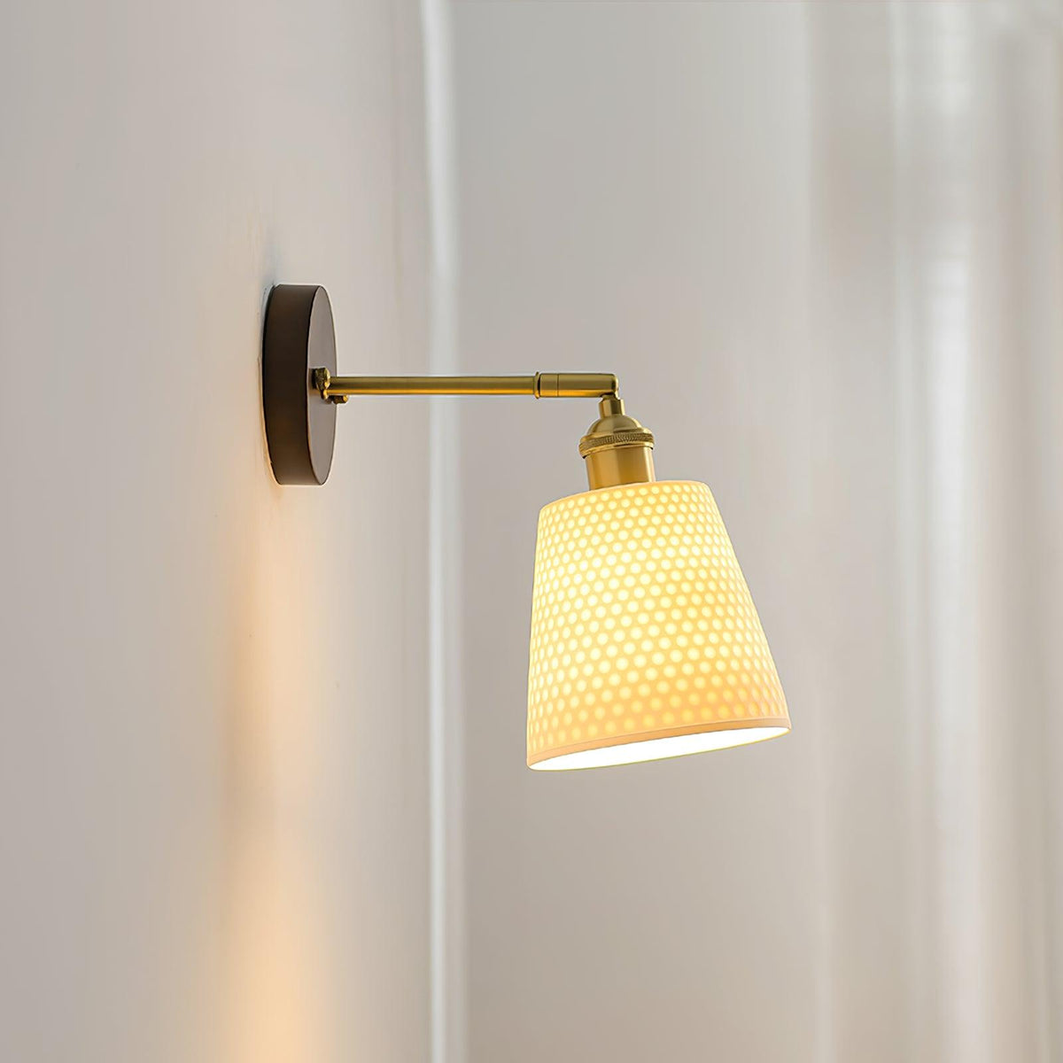 oriel-swingley-wall-lamp