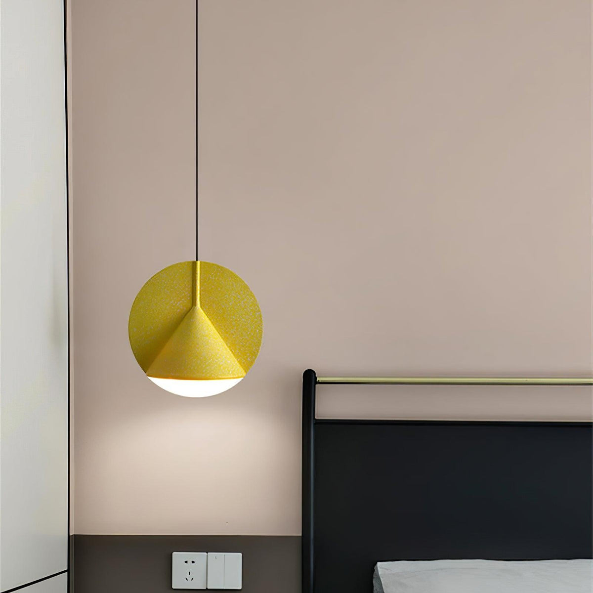 ossa-resin-pendant-lamp