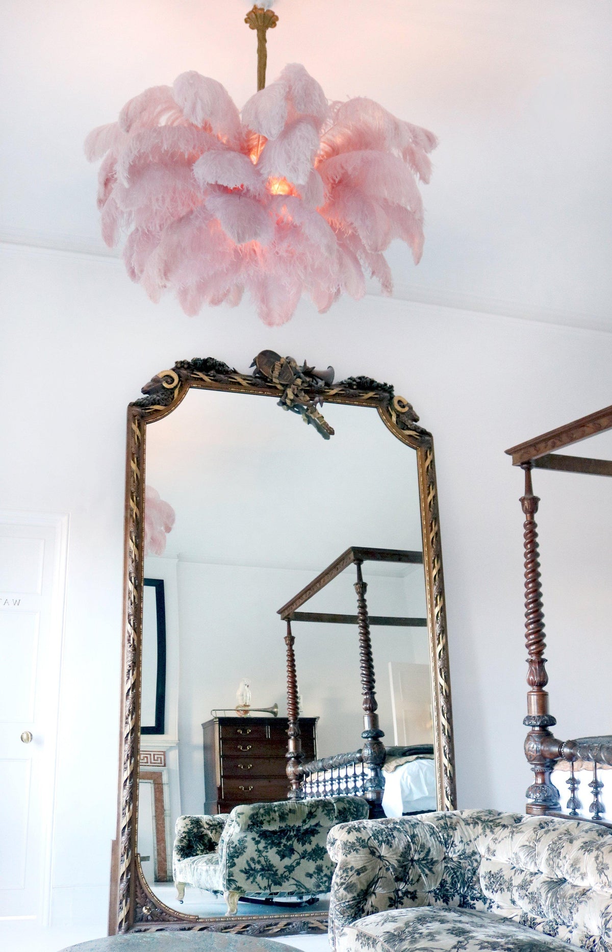 Ostrich Feather Pendant Lamp