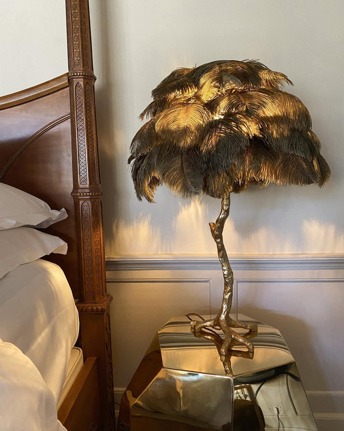 ostrich-feather-table-lamp