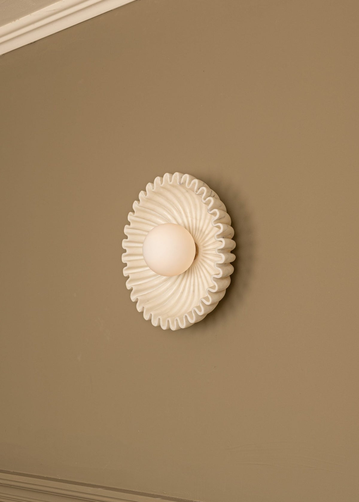 ostro-marble-wall-lamp