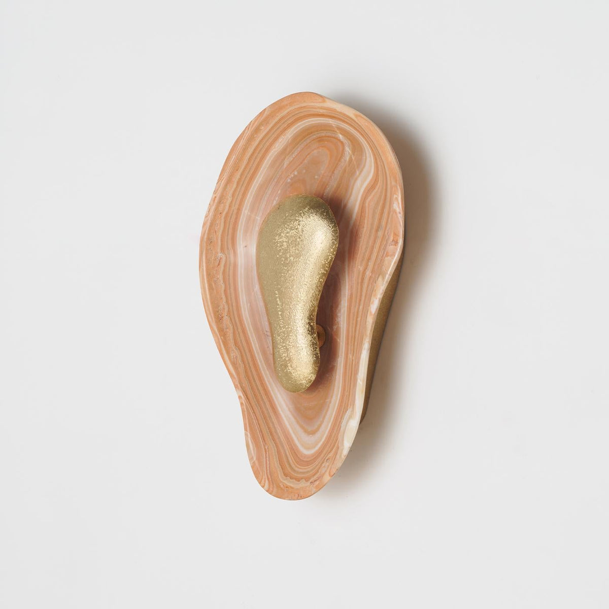 oyster-hammered-onyx-sconce