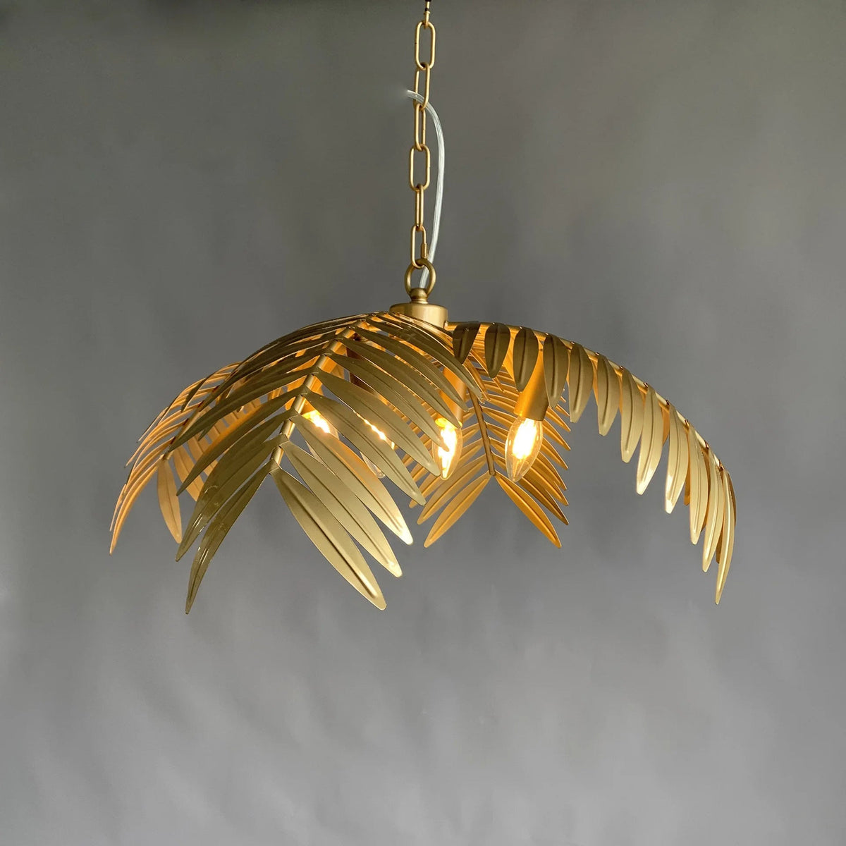 palm-pendant-light