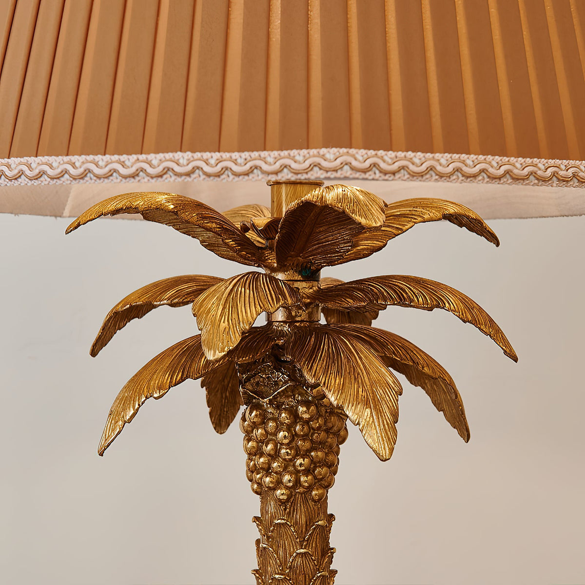 palm-tree-table-lamp