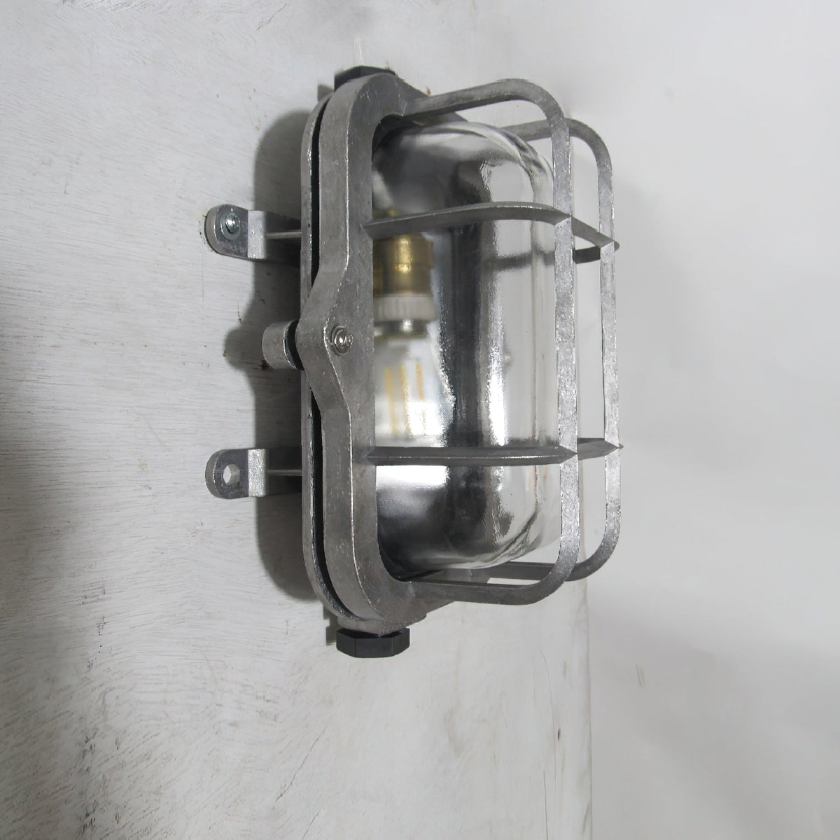 hamilton-wall-light