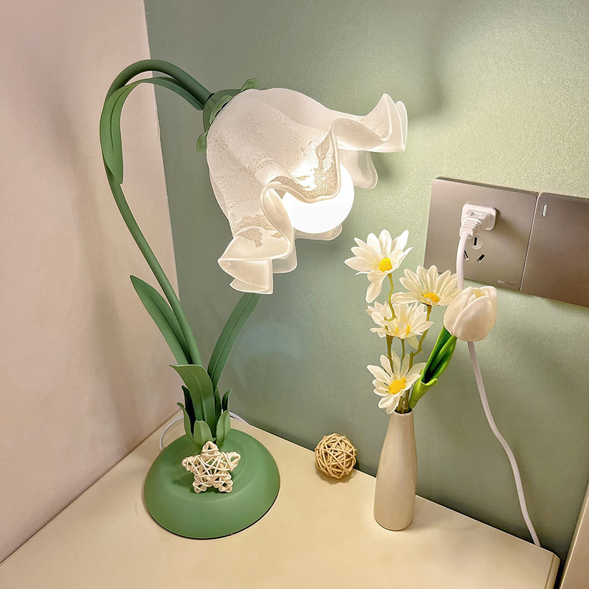 Pastoral Flower Table Lamp