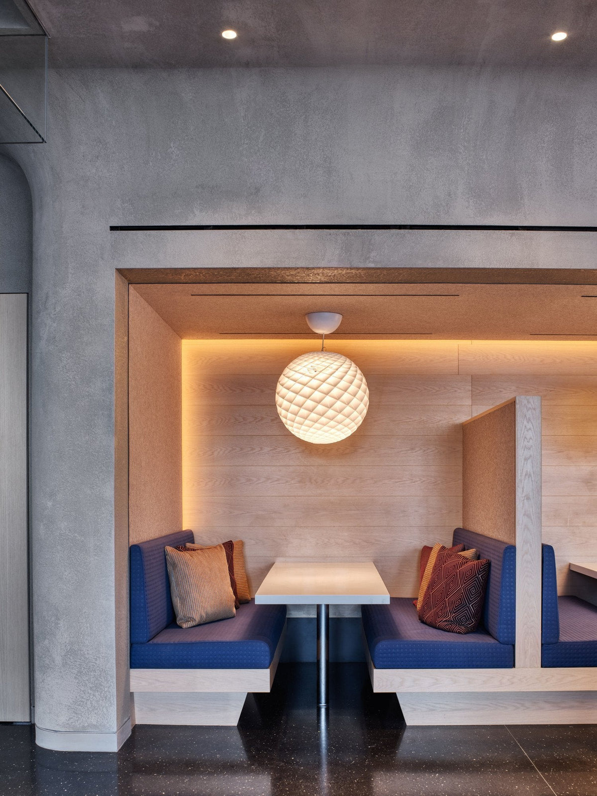 Patera Pendant Light