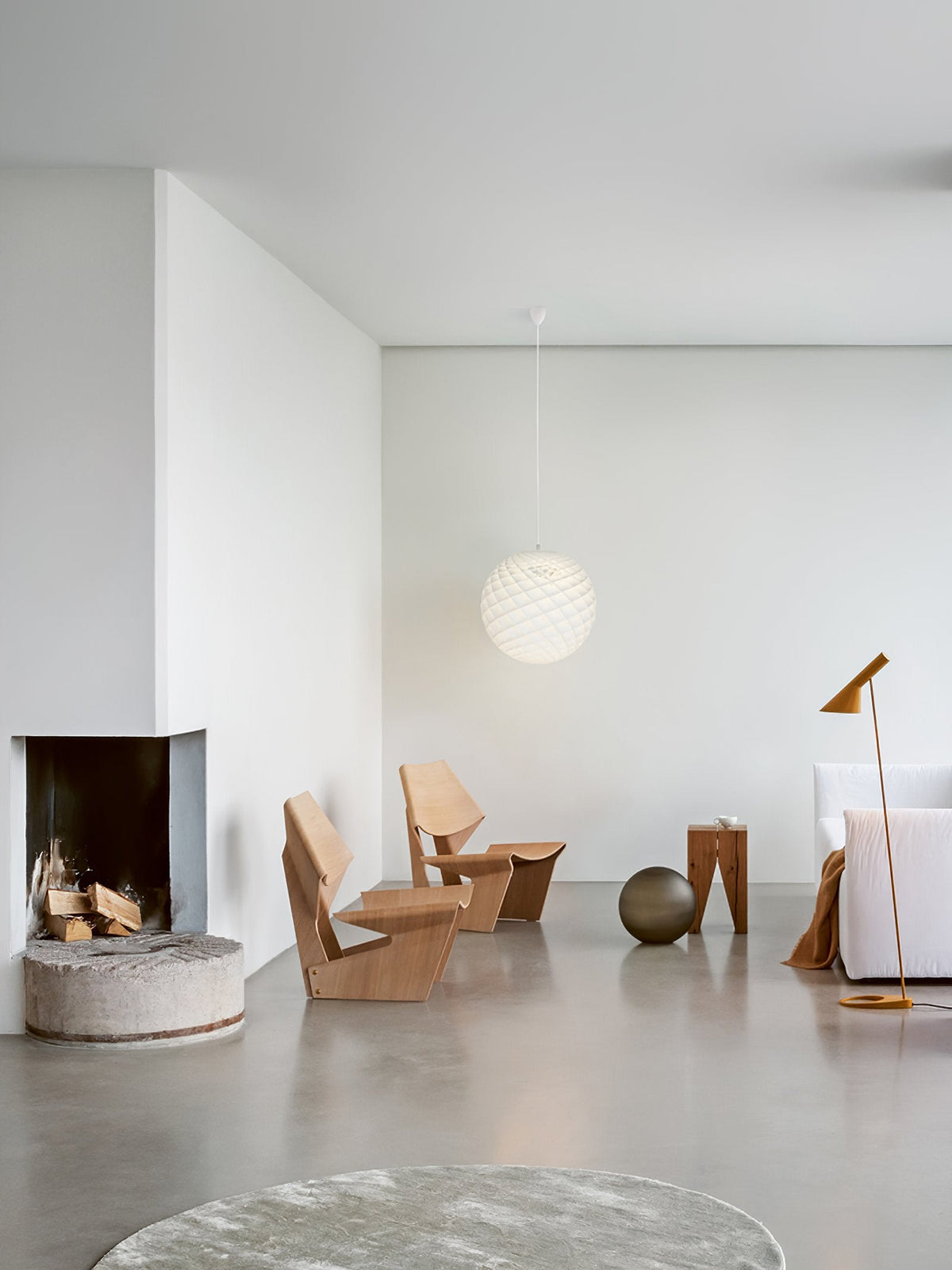 Patera Pendant Light