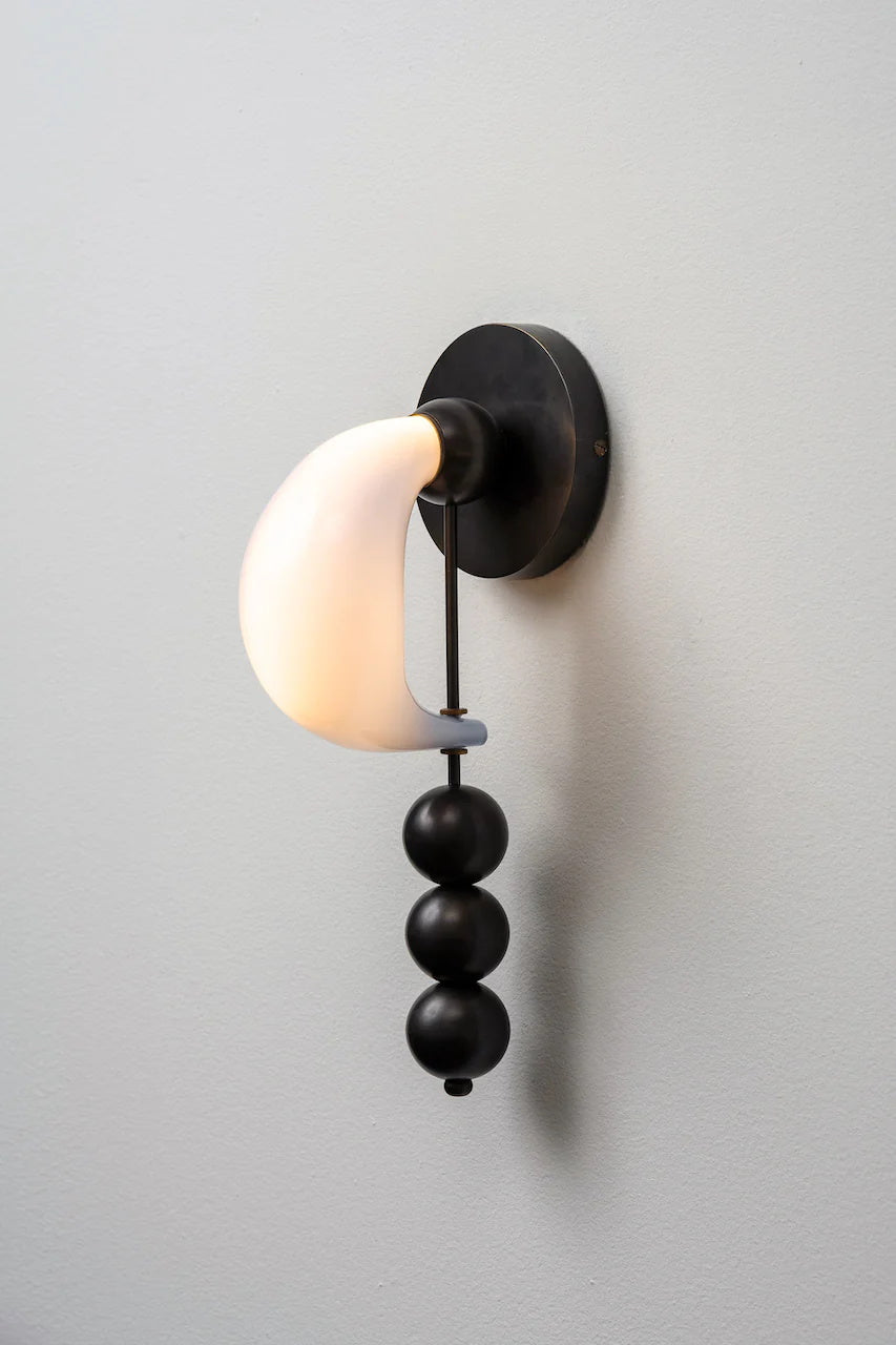 patty-wall-lamp