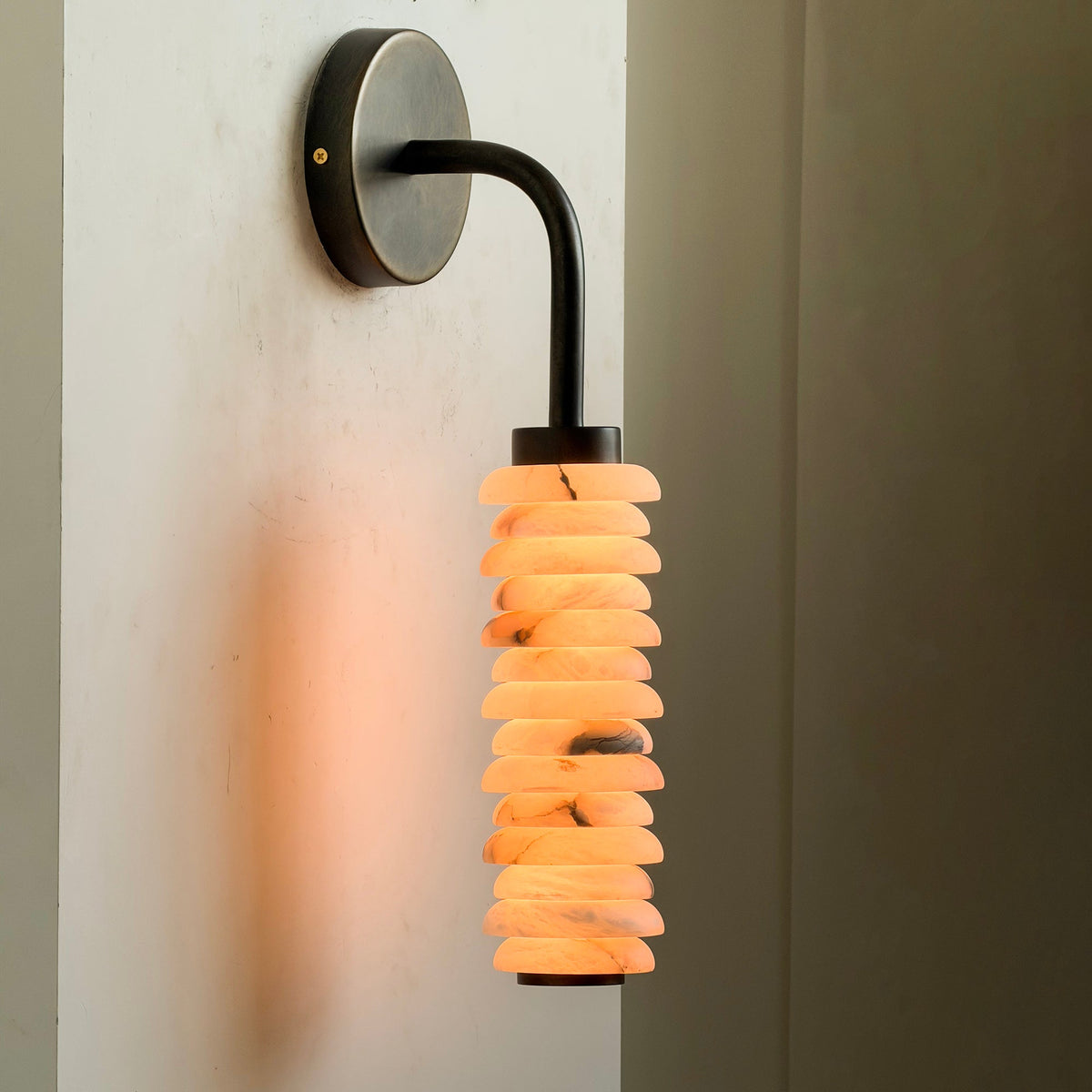payson-alabaster-wall-sconce