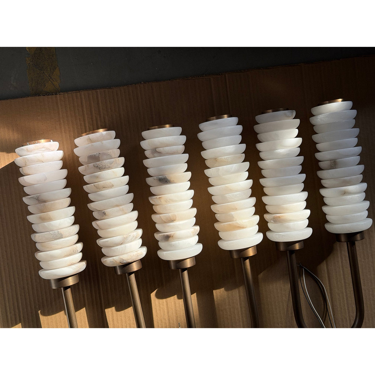 payson-alabaster-wall-lamp