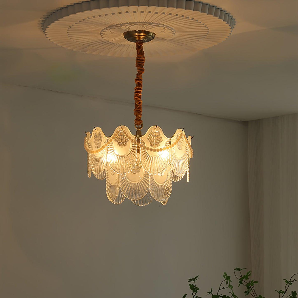 Pearl Glass Shell Chandelier – Modern Copper & Glass Pendant Light for Dining Room and Living Room
