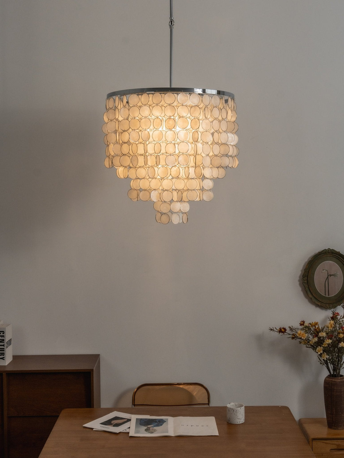 Pearl Shell Chandelier – Natural Shell Disc Pendant Light for Coastal Interiors
