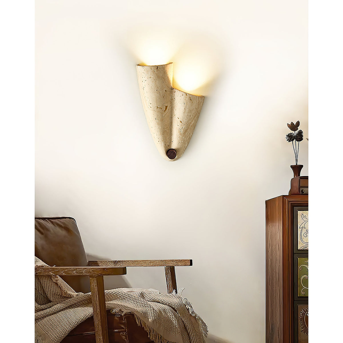 pearlmont-travertine-wall-lamp