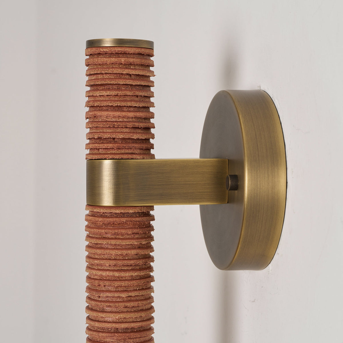 threadline-globe-wall-sconce