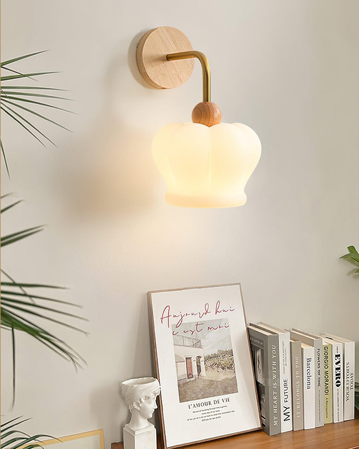 Crown Wall Lamp
