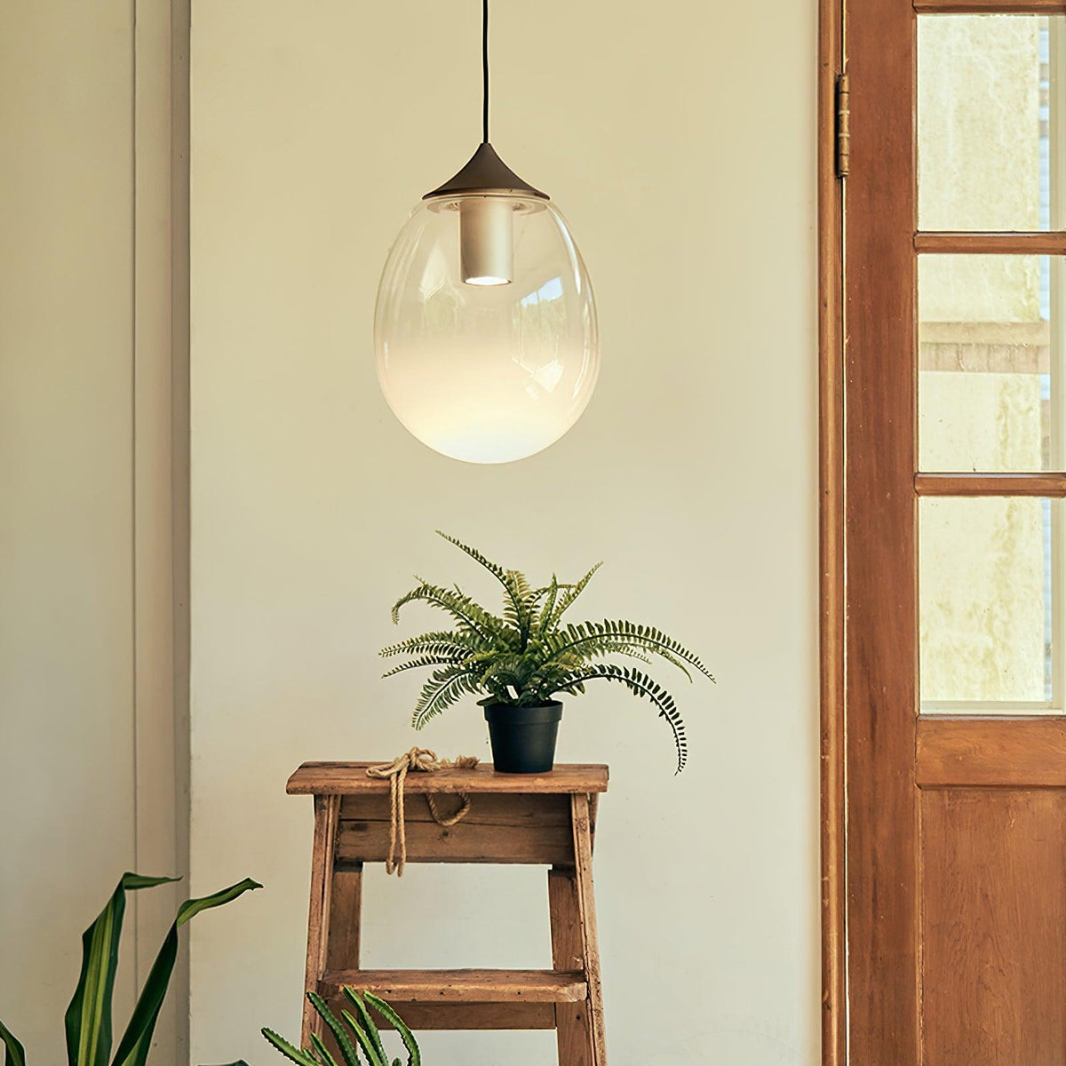 Petra Glass Pendant Light – Modern Minimalist Hanging Lamp for Dining and Living Spaces