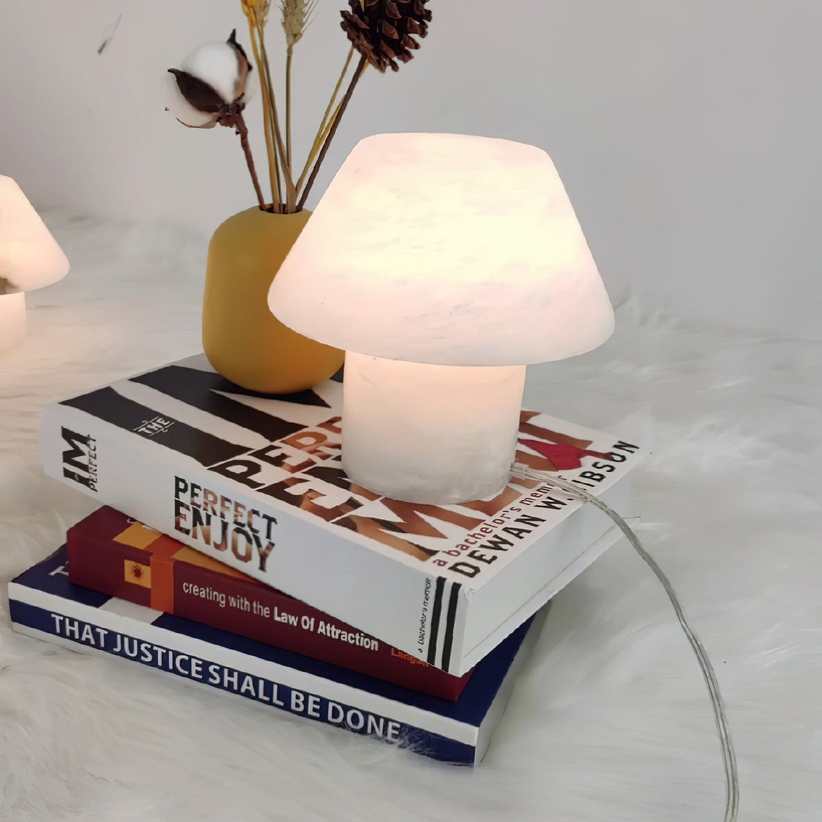 petra-table-lamp