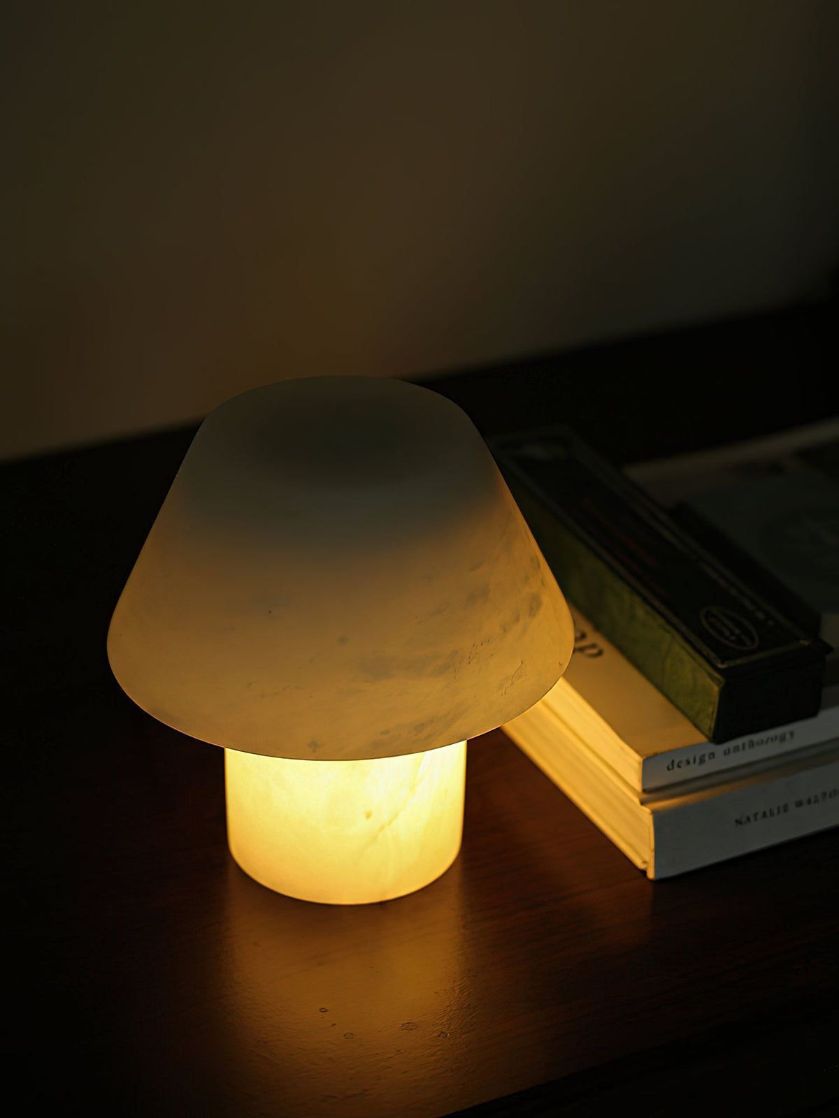 petra-table-lamp