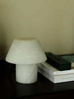 petra-table-lamp