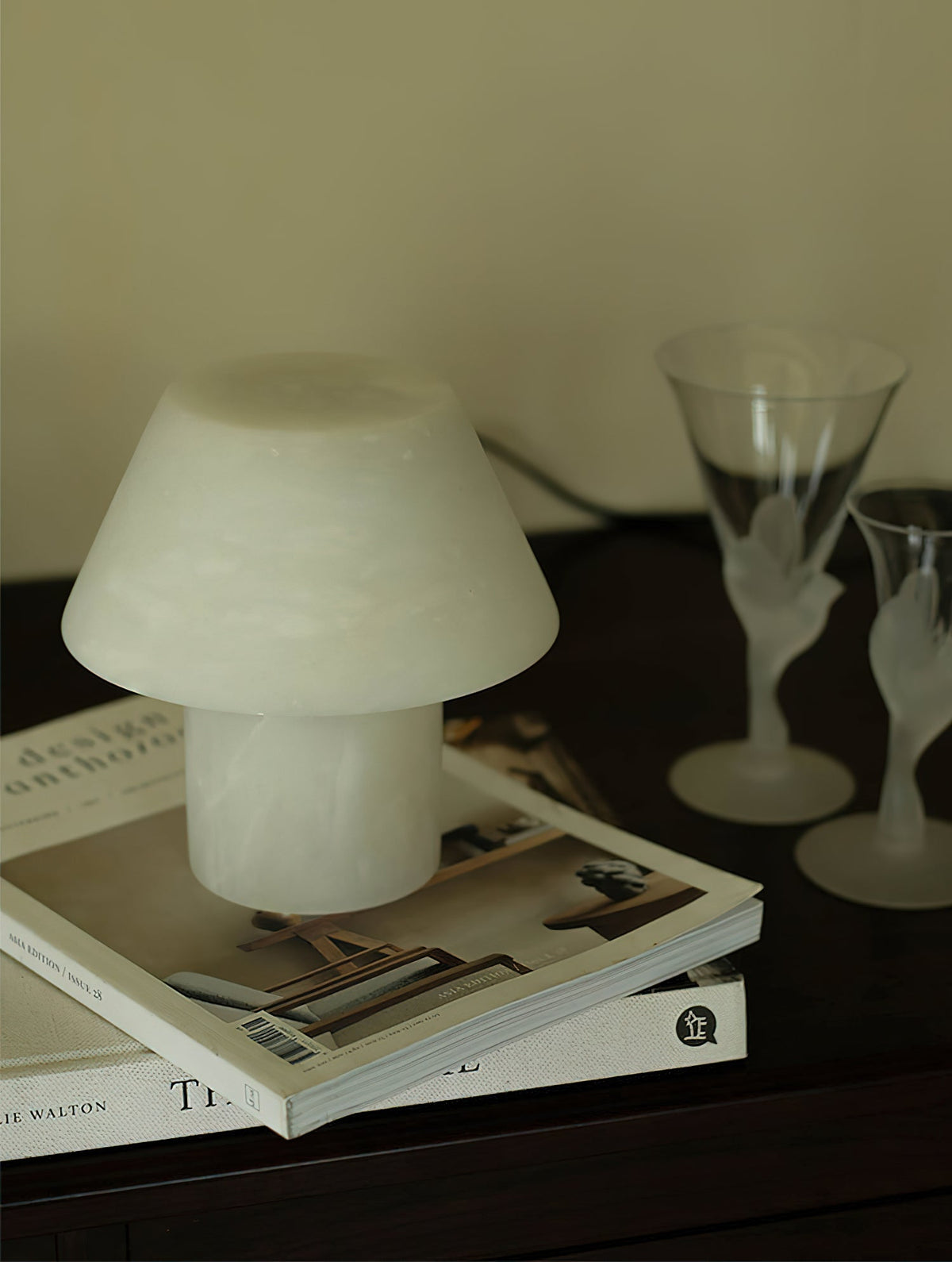 petra-table-lamp