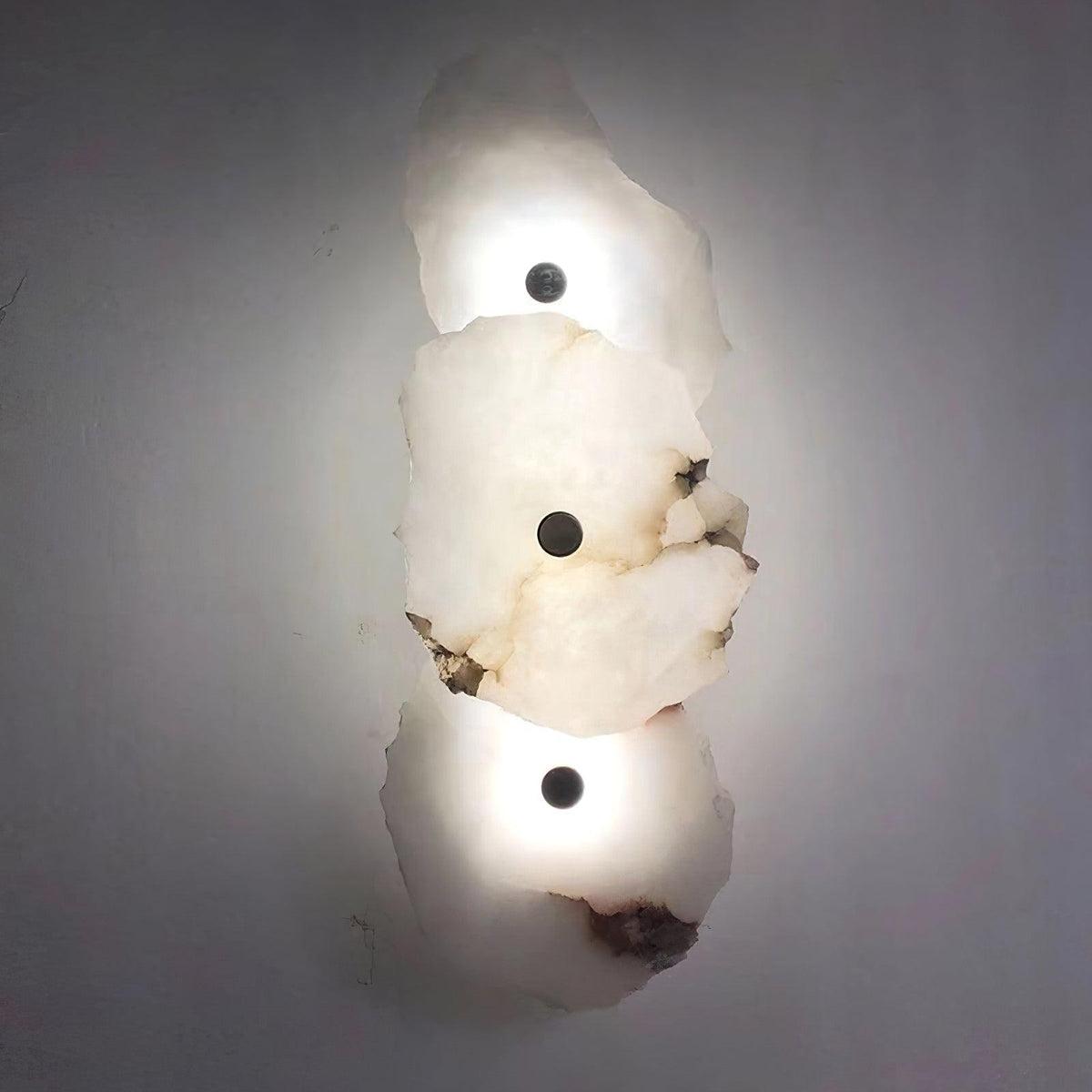Petra Wall Lamp