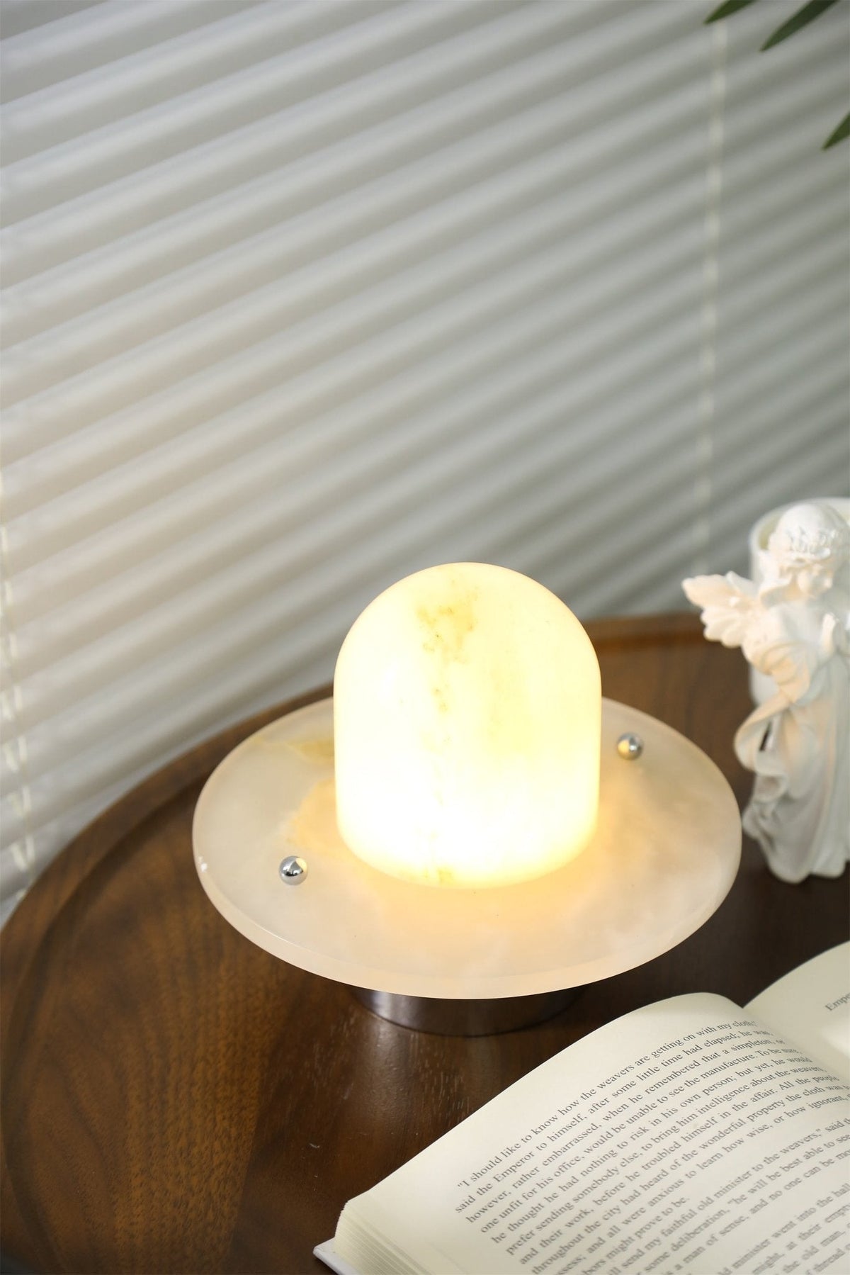 Petrified Alabaster Table Lamp – Sculptural LED Accent Light for Modern Interiors