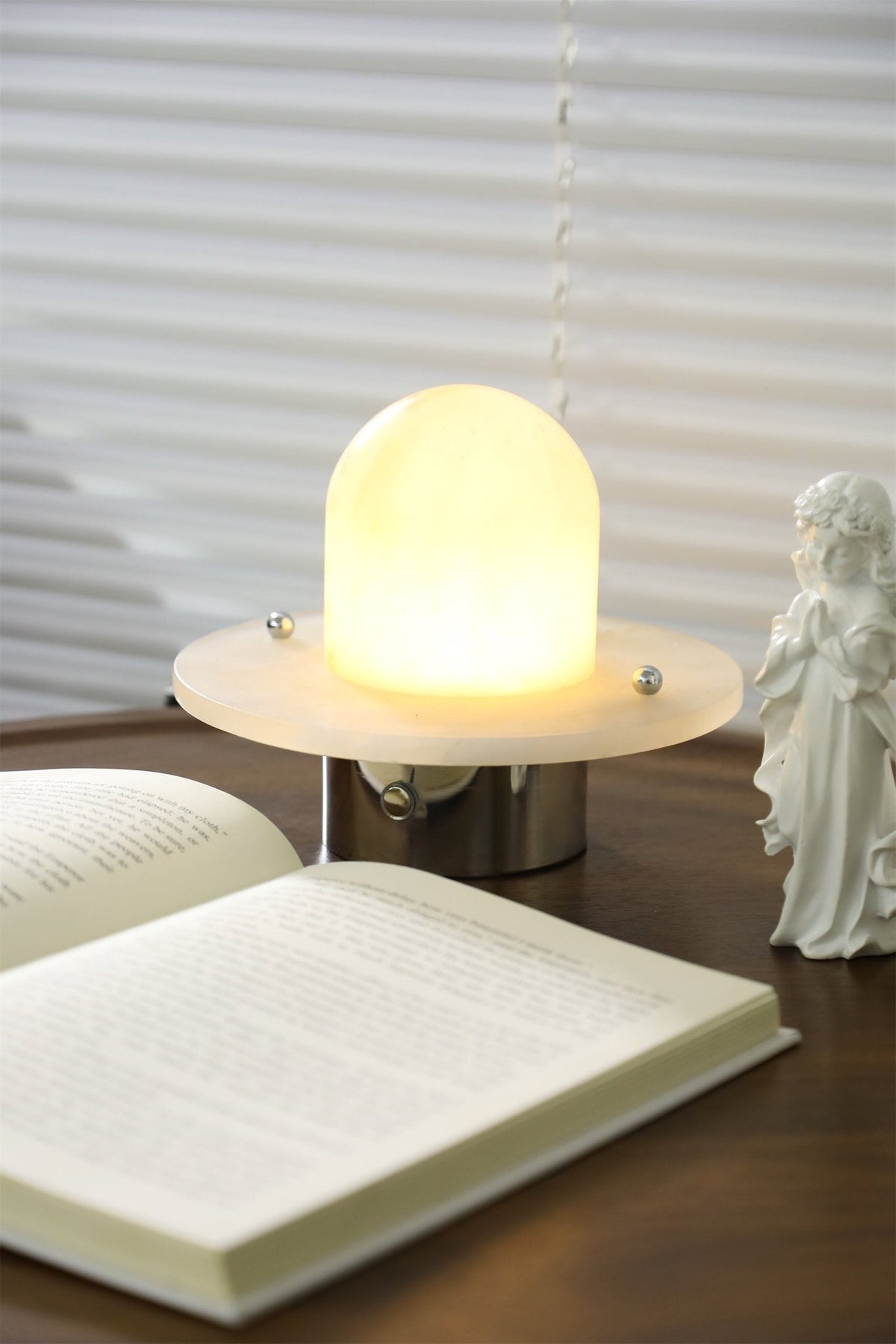 Petrified Alabaster Table Lamp – Sculptural LED Accent Light for Modern Interiors