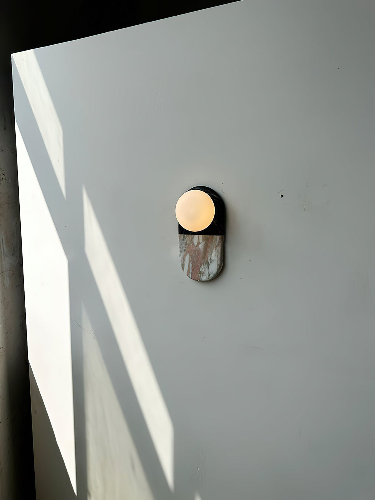 pfaffikon-marble-sconce