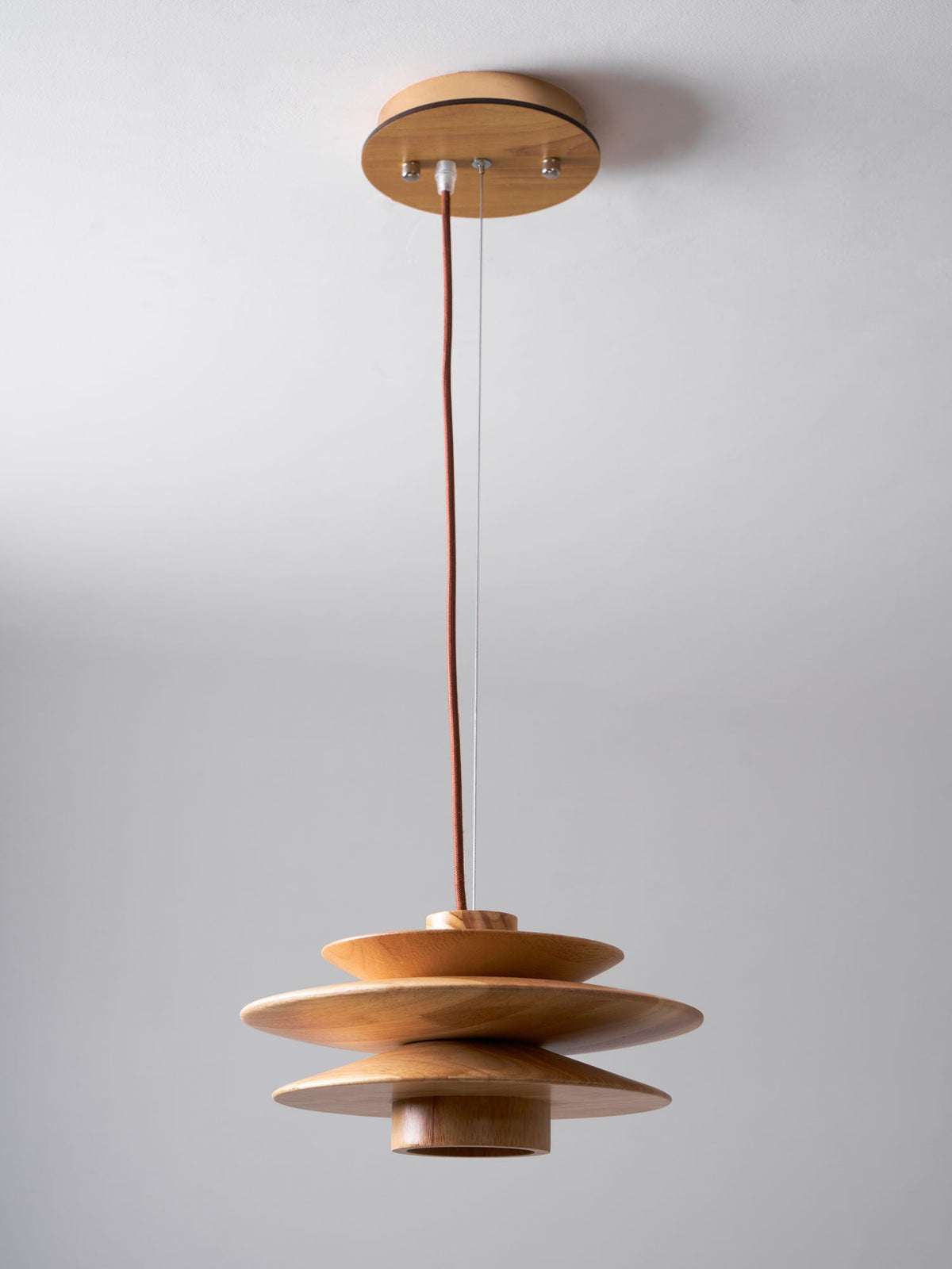 Cascade Wooden Disc Pendant Light – Modern Organic Chandelier for Dining & Living Spaces