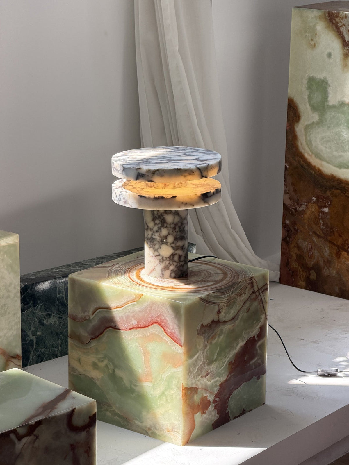 pillar-marble-table-lamp