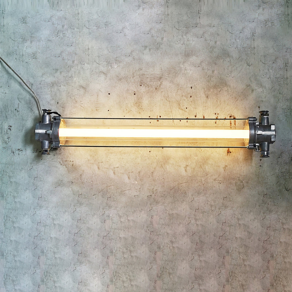 pillar-offset-wall-lamp