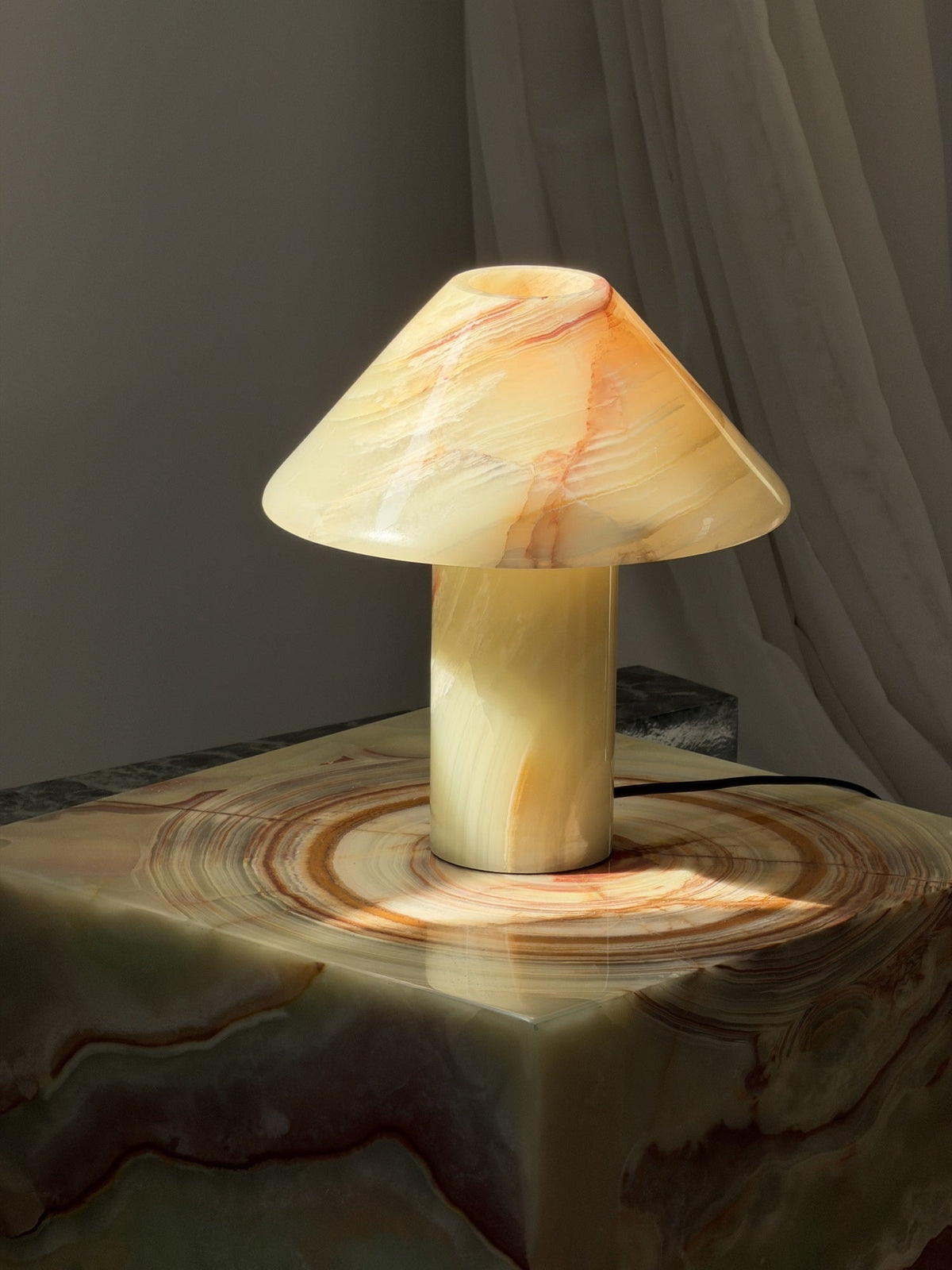 pillar-stone-table-light