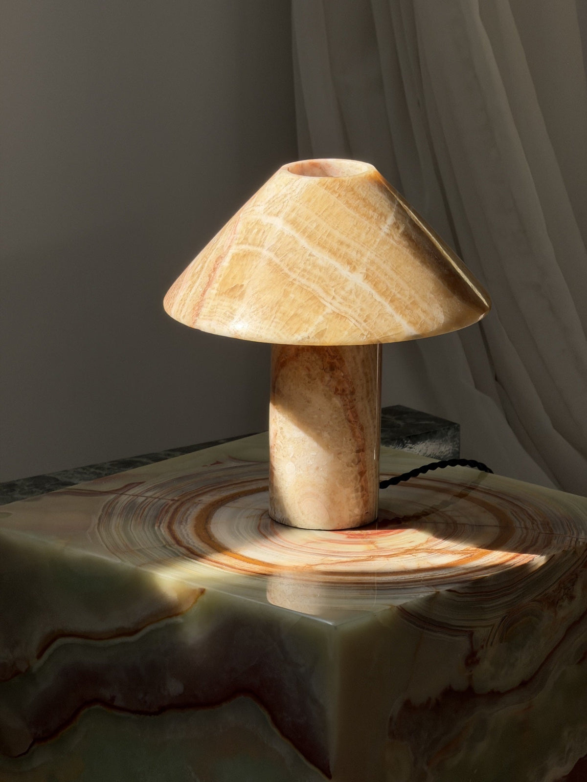 pillar-stone-table-light