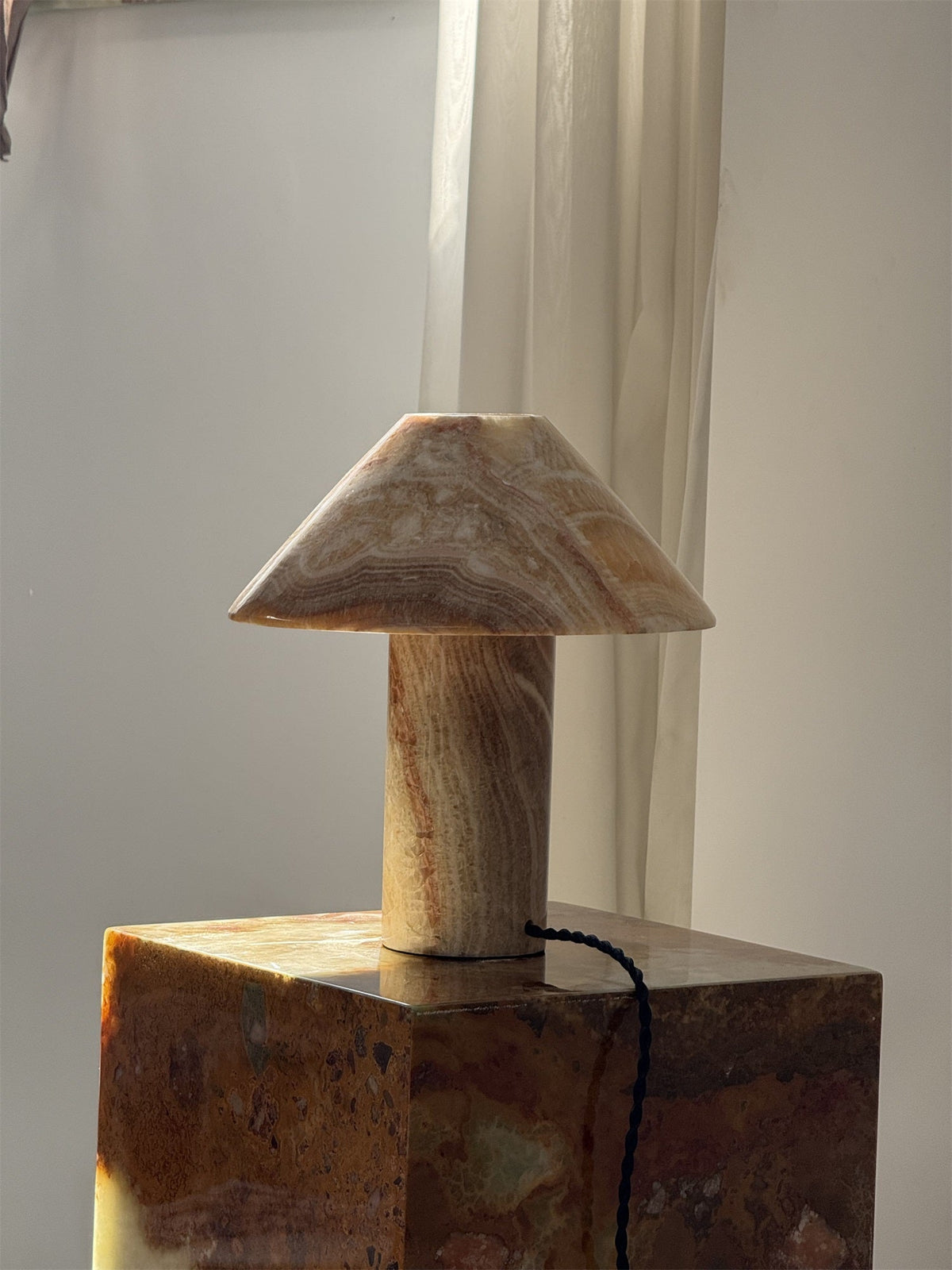 pillar-stone-table-light
