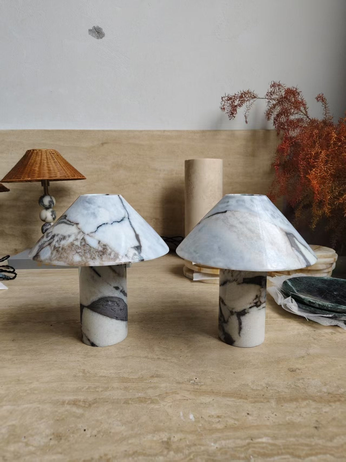 pillar-stone-table-lamp