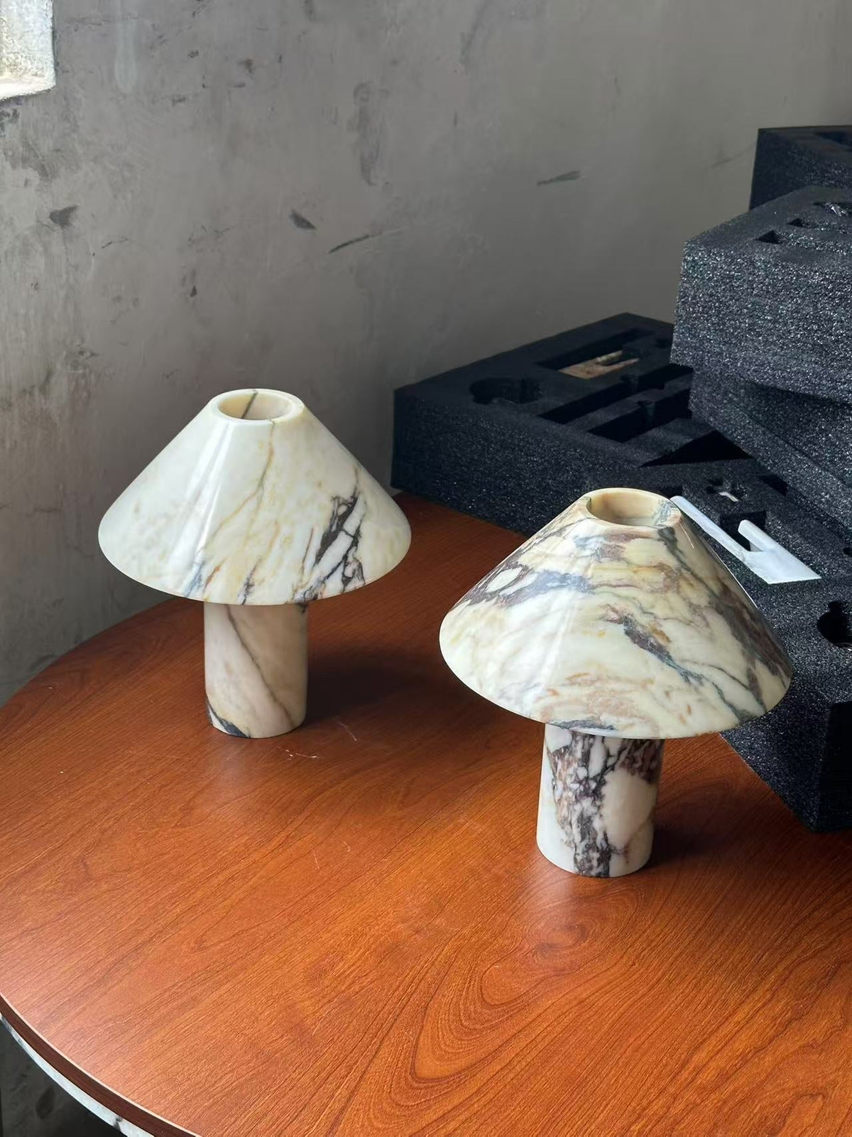 pillar-stone-table-lamp