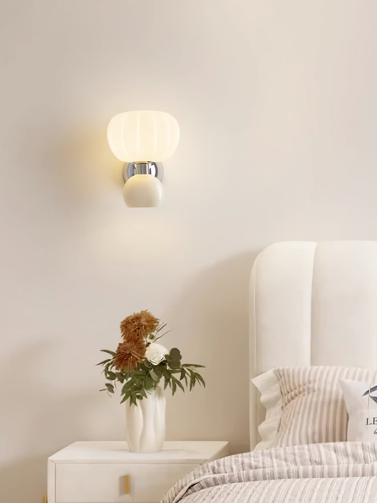 pimiento-wall-lamp