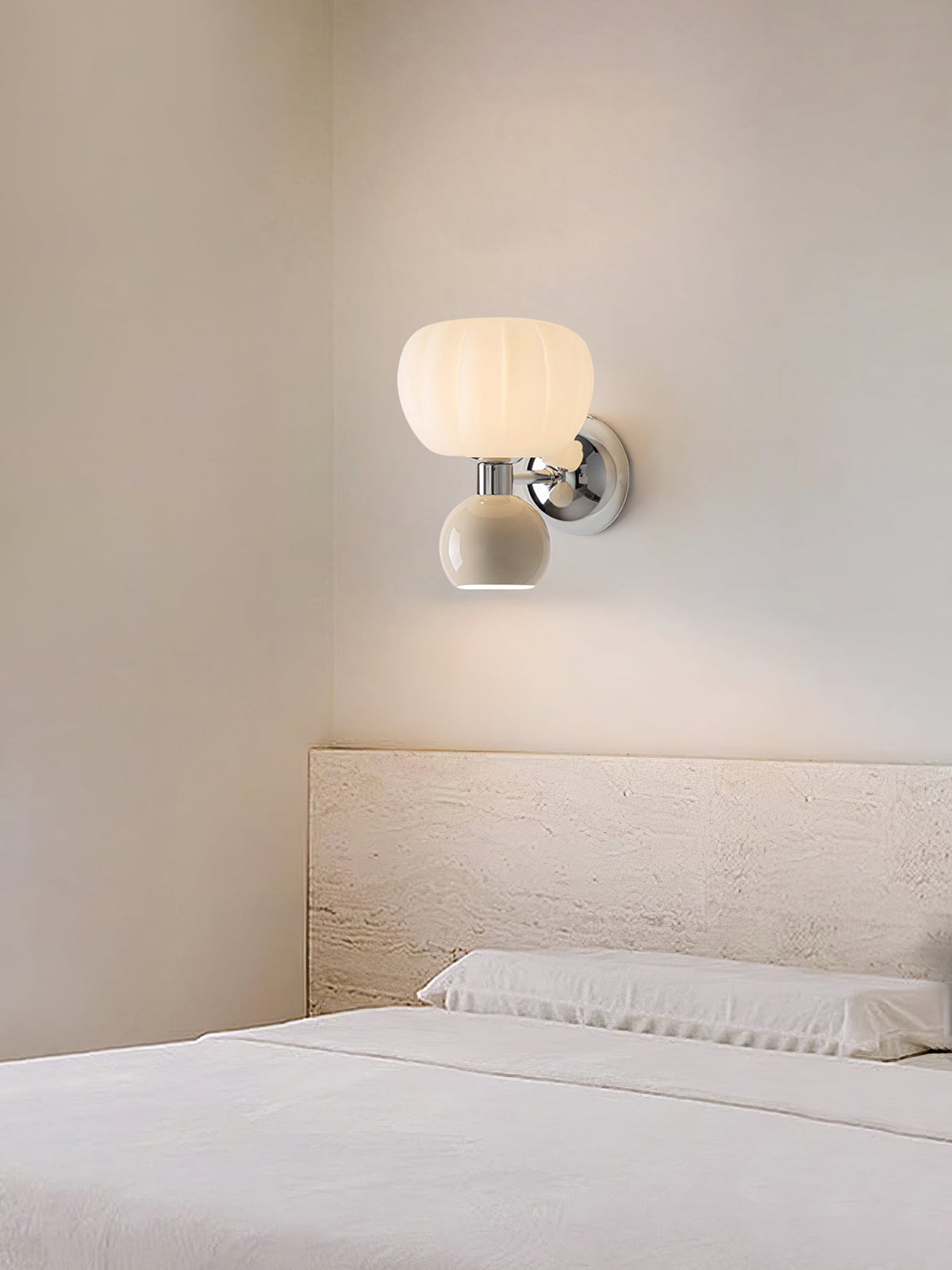 pimiento-wall-lamp