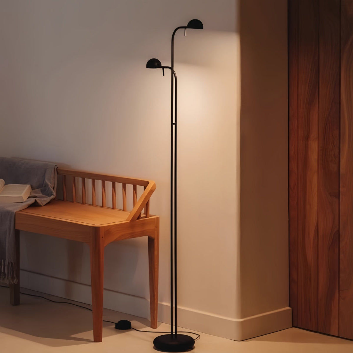 pin-floor-lamp