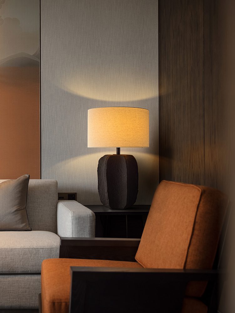 Pine Cone Table Lamp