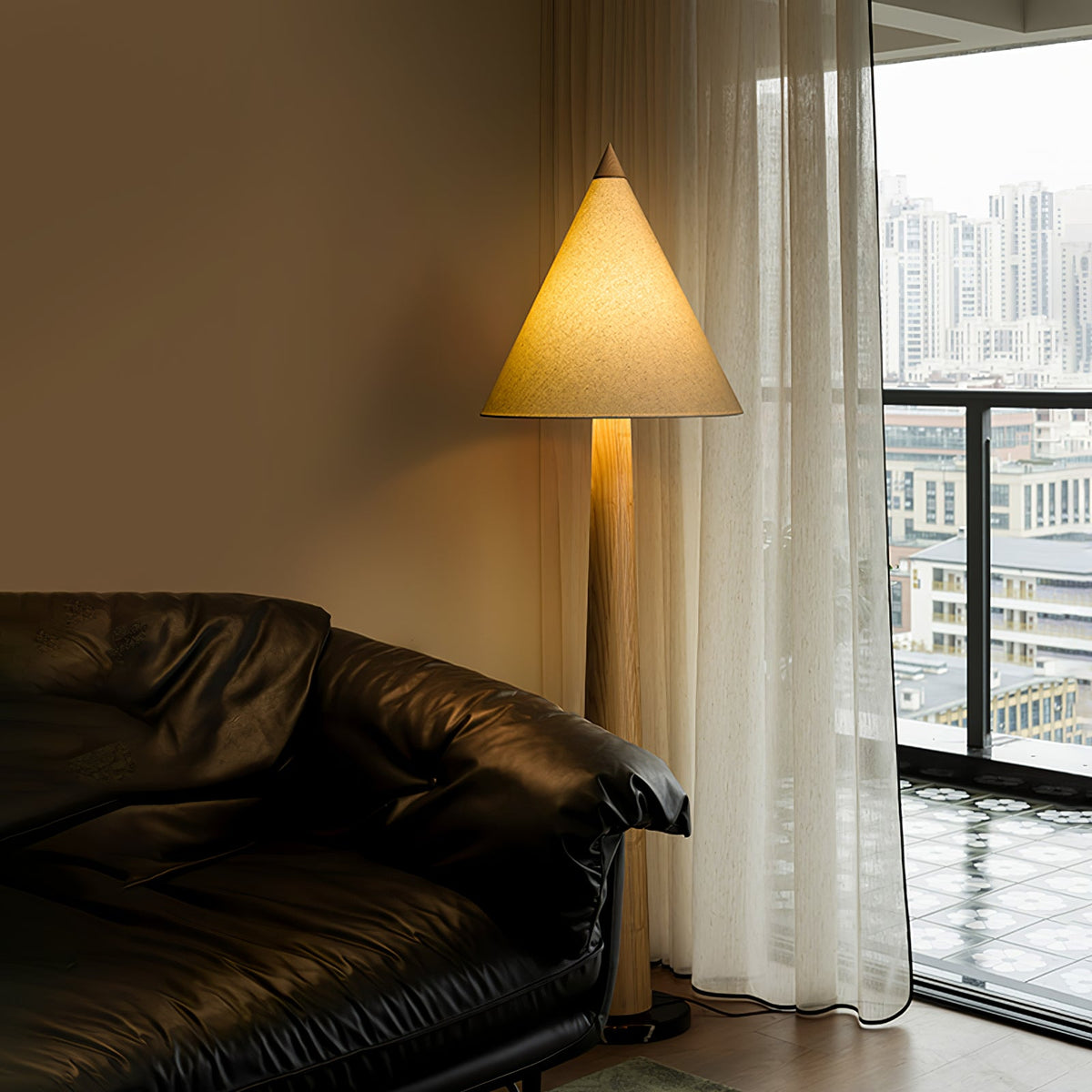 Pinecone Wooden Floor Lamp – Handcrafted Natural Illumination