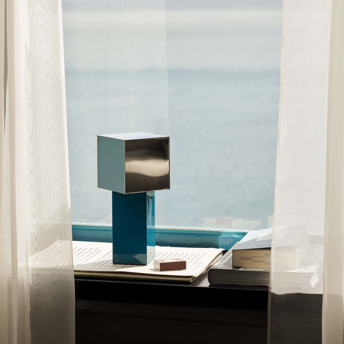 Cubic Accent Portable Table Lamp – Modern Minimalist Rechargeable LED Light