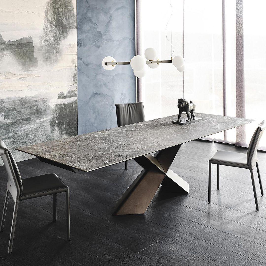 Planeta Linear Pendant Light in Brass and Glass for Kitchen Island and Dining Room