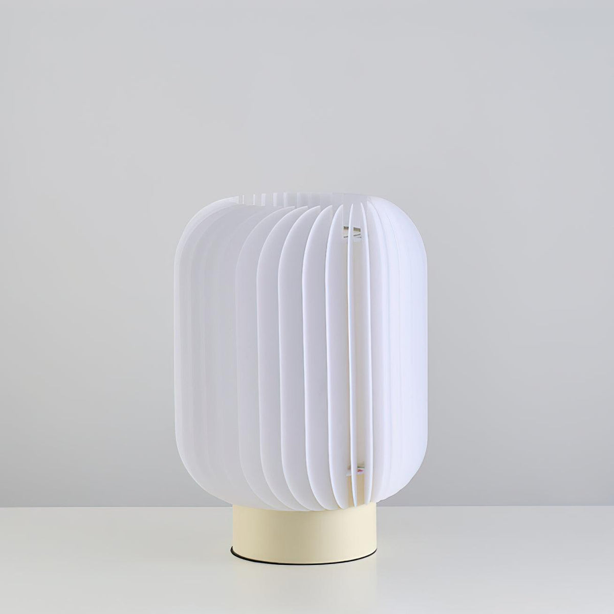 pleated-table-lamp