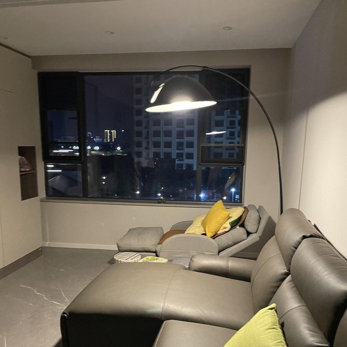 pluma-floor-lamp